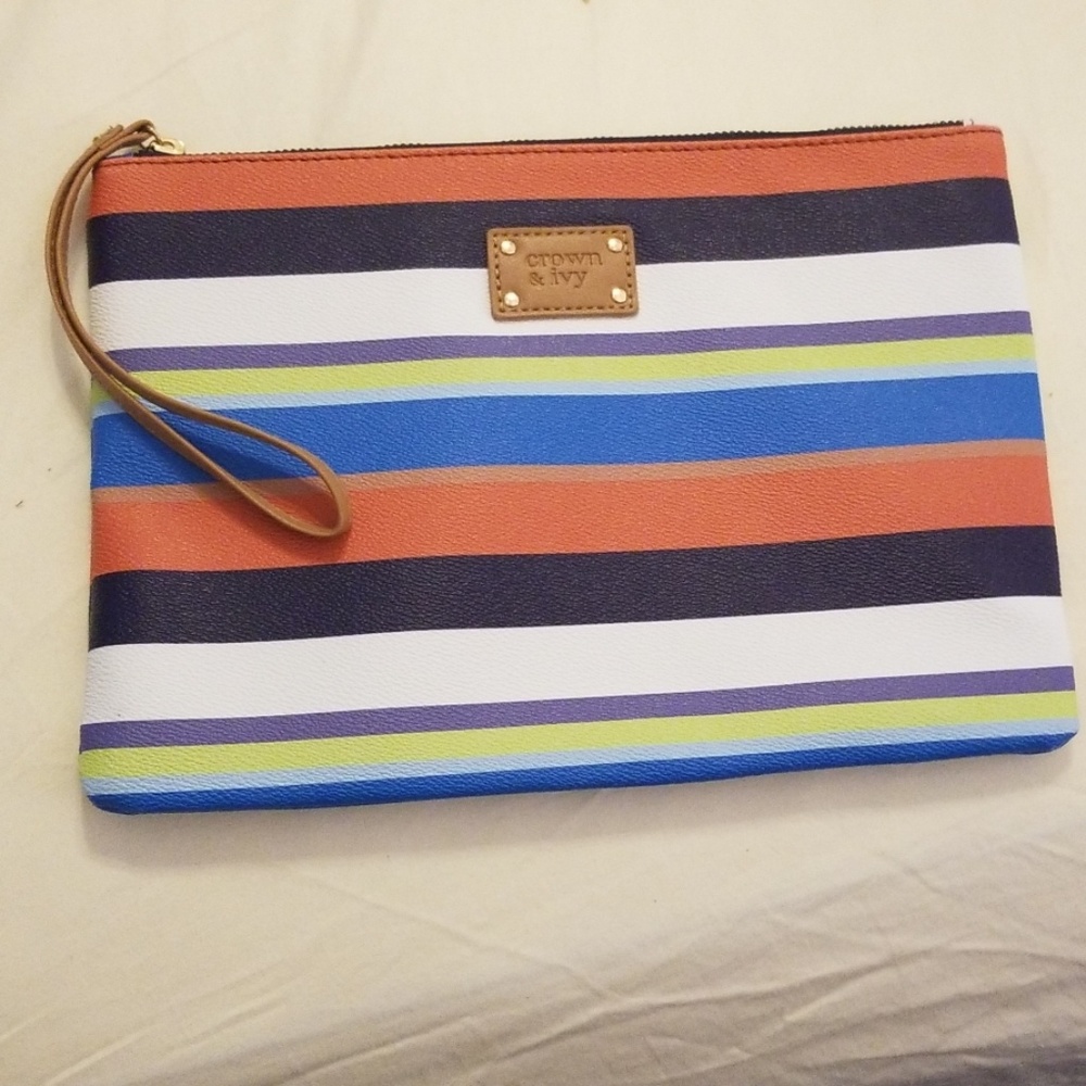 Crown and ivy wristlet